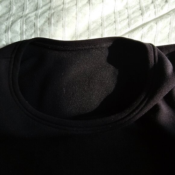 Uniqlo Heattech Ultra Warm Crew Neck Long Sleeve - 2024 - Black - Sz S - Picture 6 of 10
